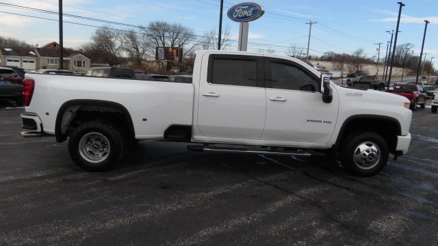 Used 2022 Chevrolet Silverado 3500 High Country image 9