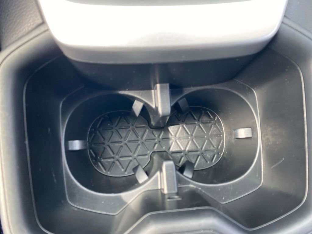 Used 2025 Toyota RAV4 XSE w/ Advanced Technology Package image 24