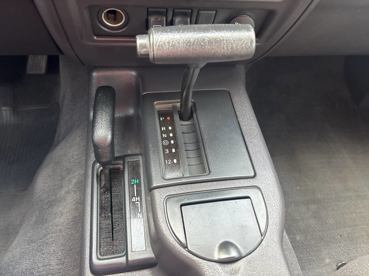 Used 2000 Jeep Cherokee Sport image 33