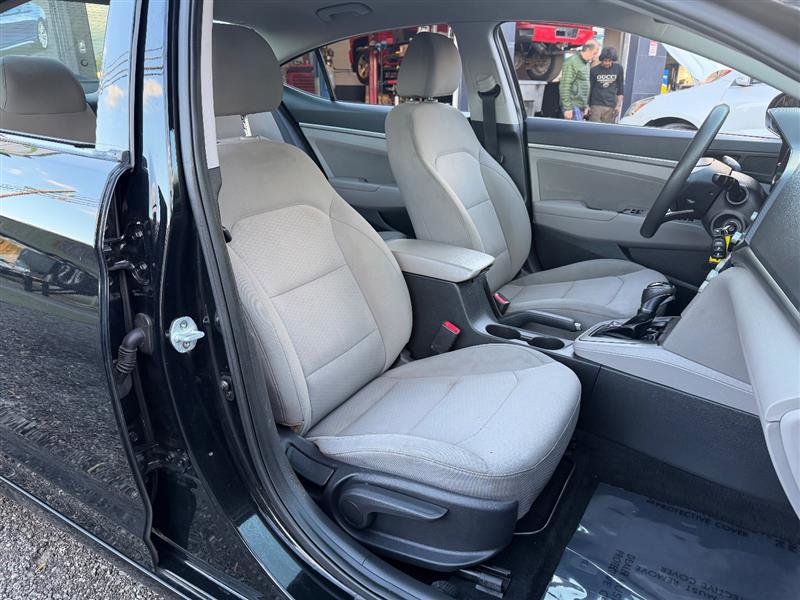 Used 2020 Hyundai Elantra SEL FWD image 16