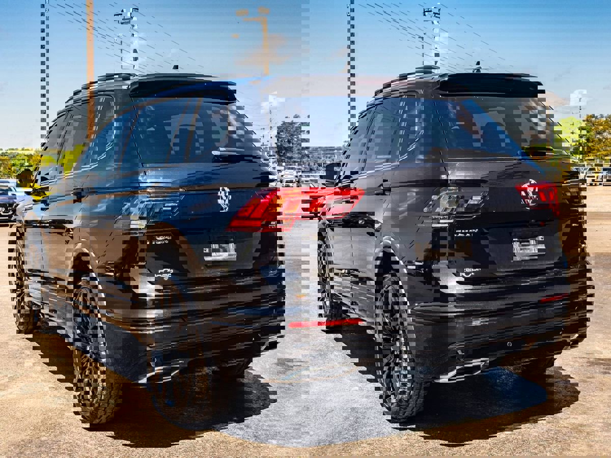 Used 2021 Volkswagen Tiguan SEL AWD/4WD image 3