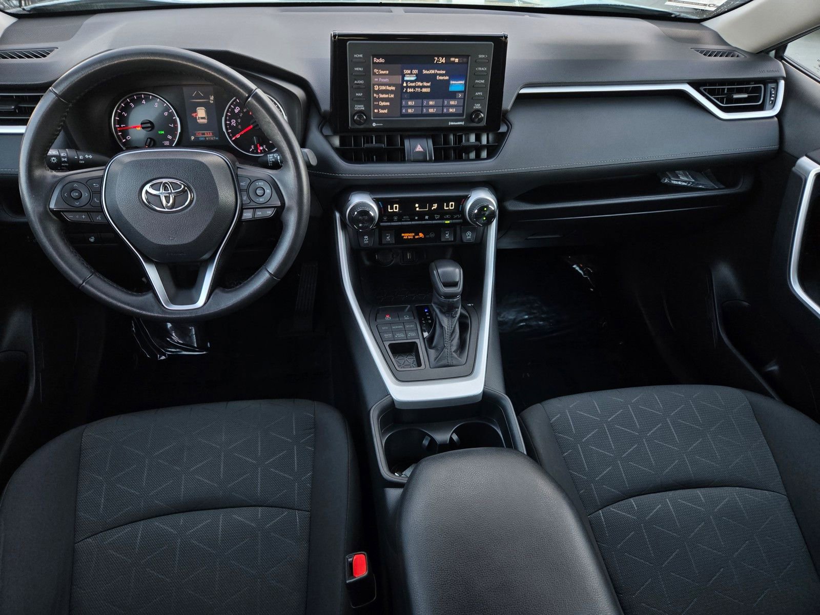 Used 2021 Toyota RAV4 XLE w/ XLE Grade Weather Package image 12