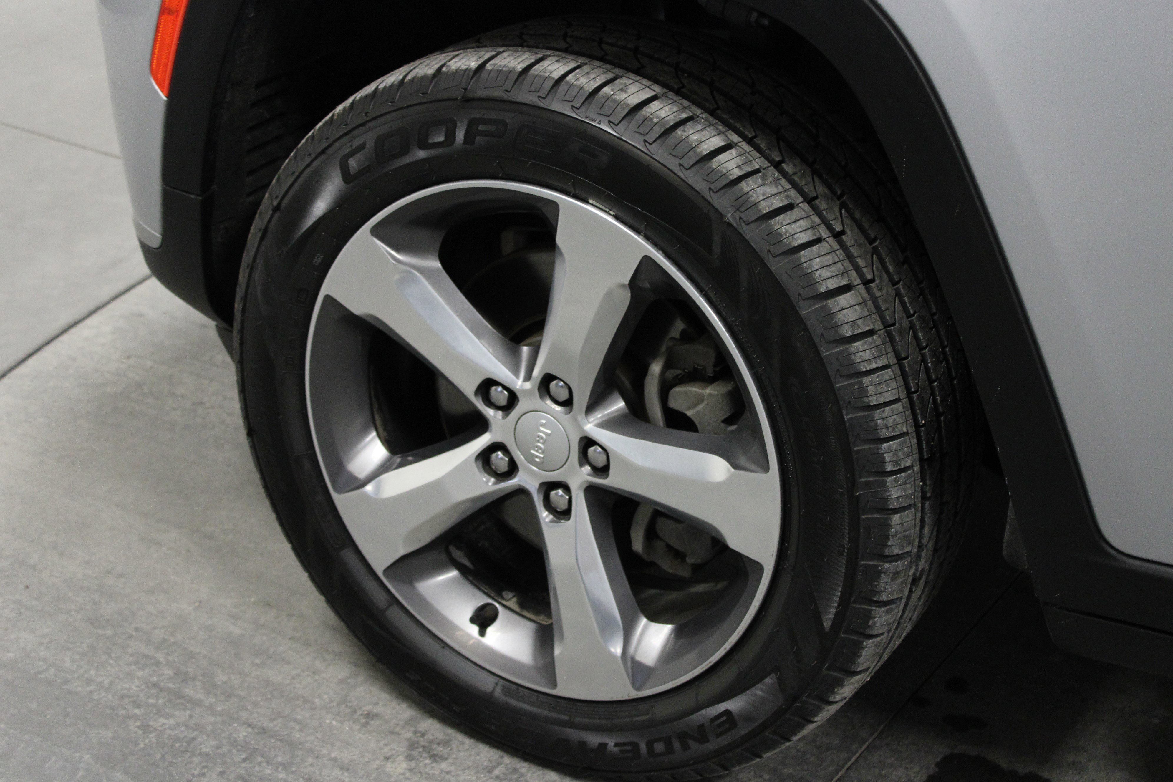 Used 2021 Jeep Grand Cherokee L Limited w/ Trailer Tow Group (B) image 10