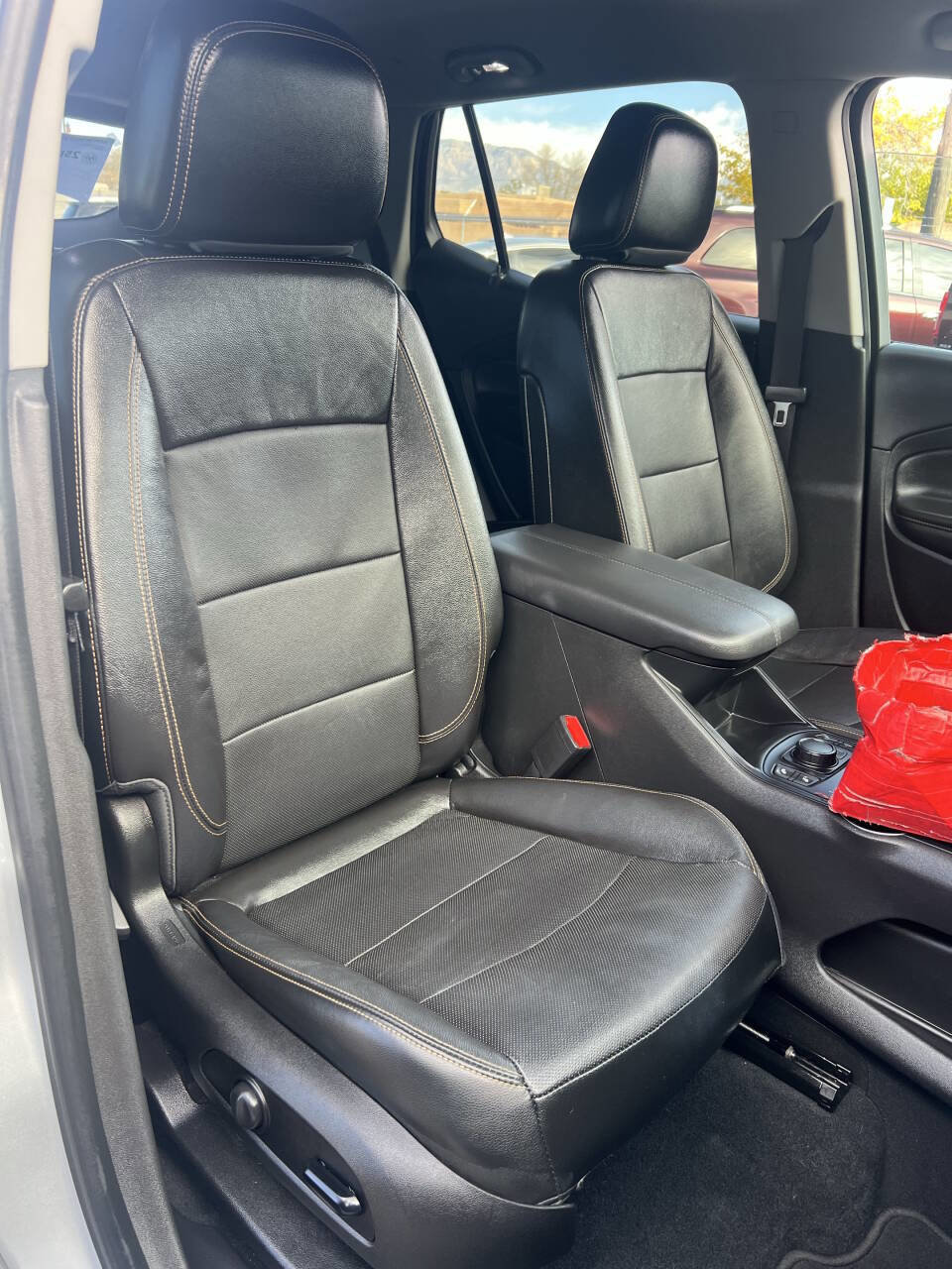 Used 2020 GMC Terrain SLT w/ Preferred Package image 22