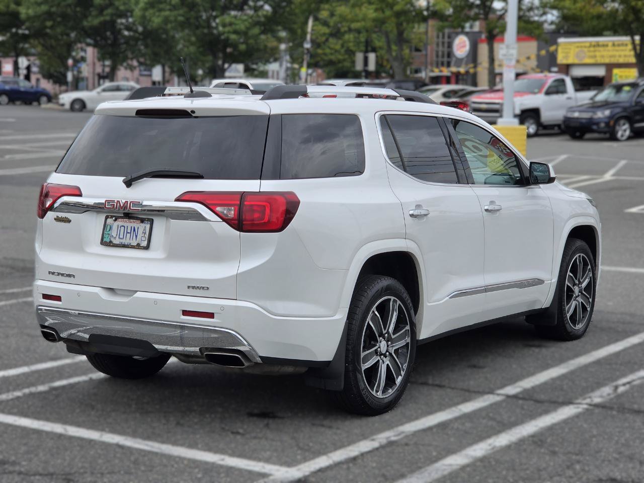 Used 2017 GMC Acadia Denali w/ Technology Package AWD/4WD image 7