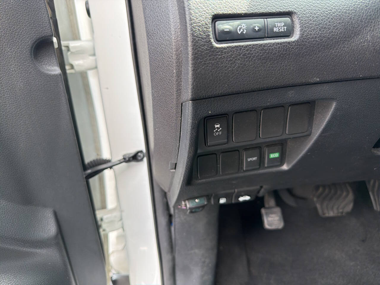 Used 2017 Nissan Rogue S FWD image 15