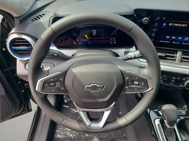 New 2026 Chevrolet Trax LT w/ Midnight Edition FWD image 25