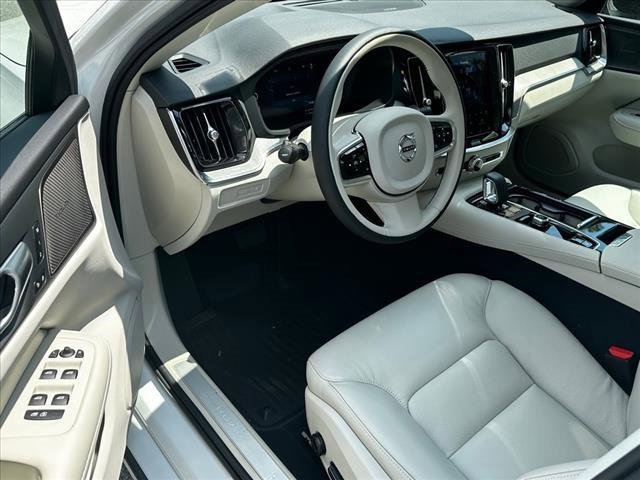 Used 2024 Volvo S60 T8 Plus w/ Climate Package image 5