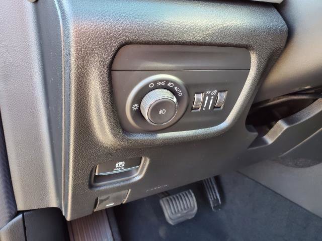 New 2026 Jeep Grand Cherokee L Limited w/ Trailer Tow Package AWD/4WD image 8