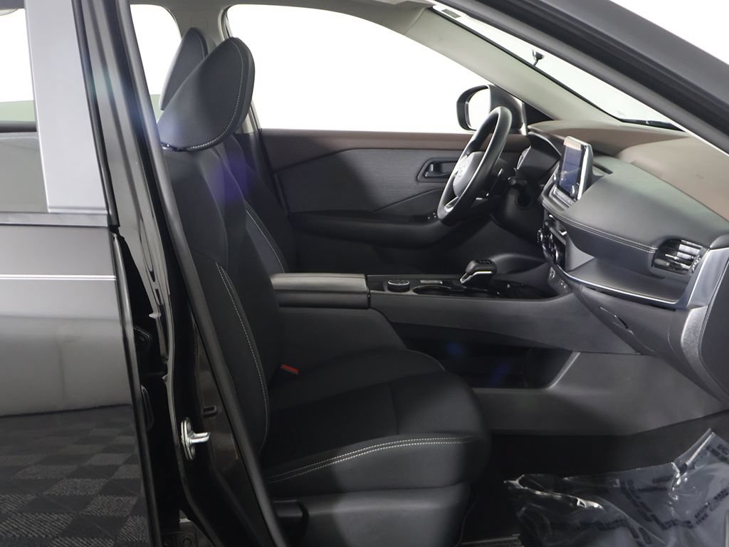 Used 2023 Nissan Rogue S AWD/4WD image 22