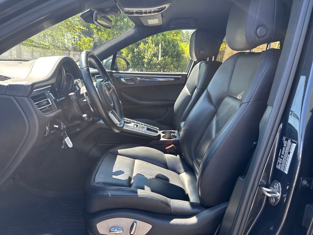 Used 2021 Porsche Macan image 23