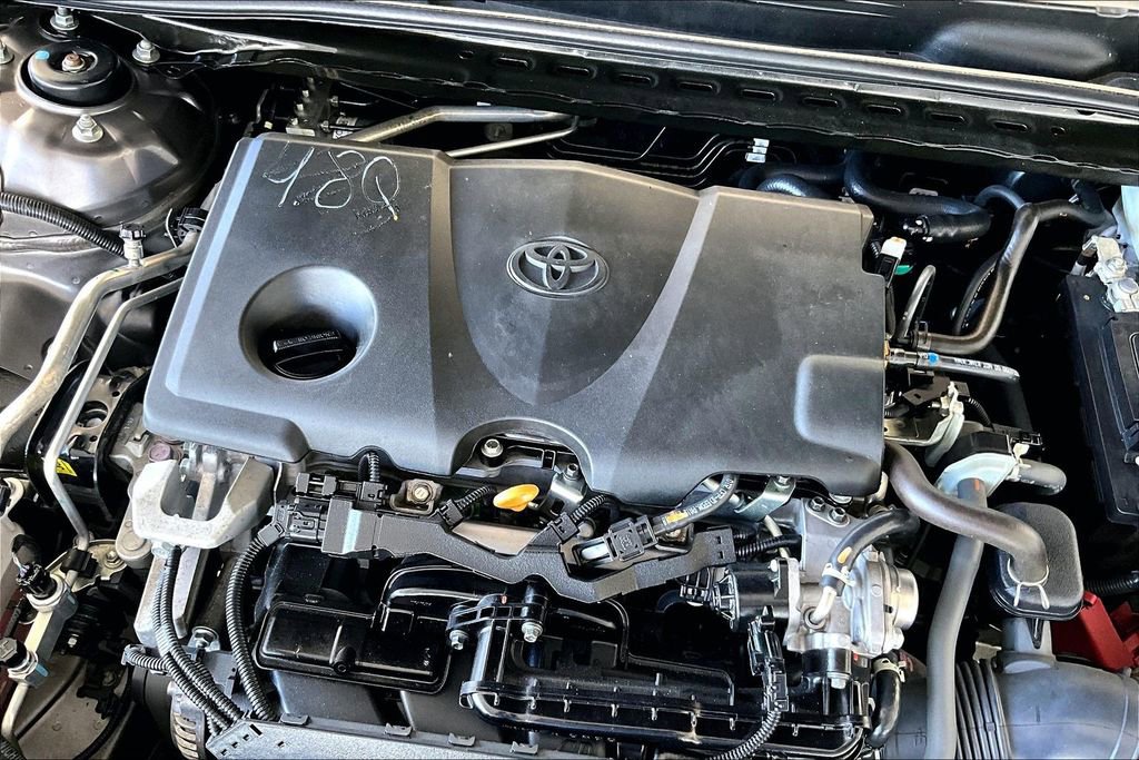 Certified 2022 Toyota Camry SE image 31