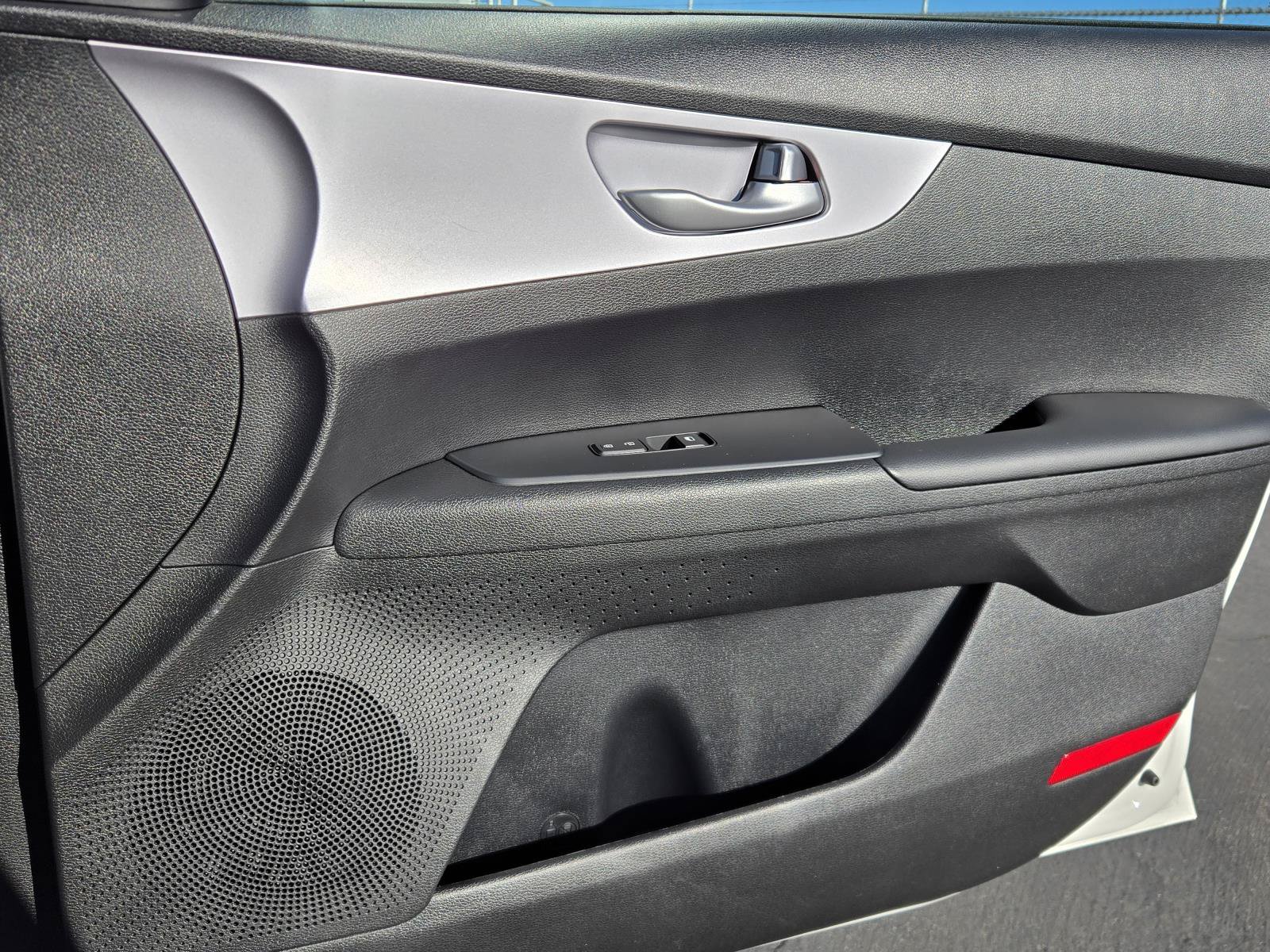 Used 2024 Kia Forte LXS w/ LXS Technology Package FWD image 31