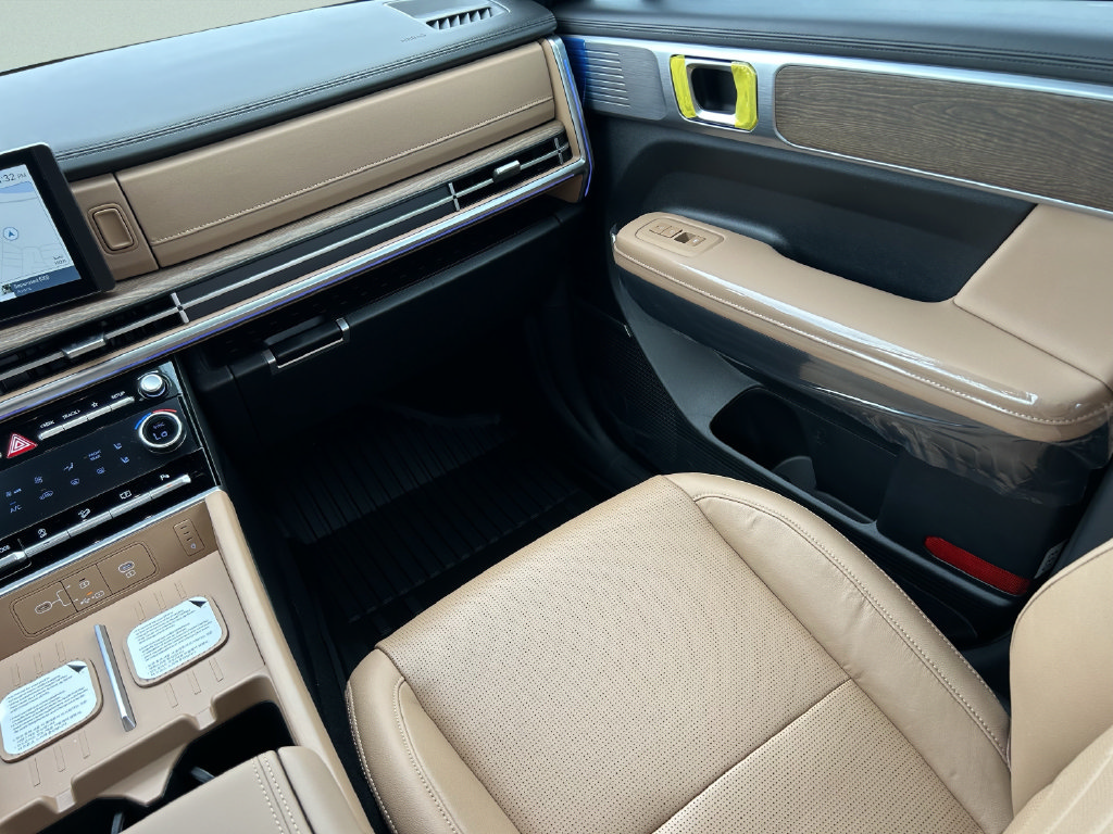 New 2027 Hyundai Santa Fe Limited FWD image 21