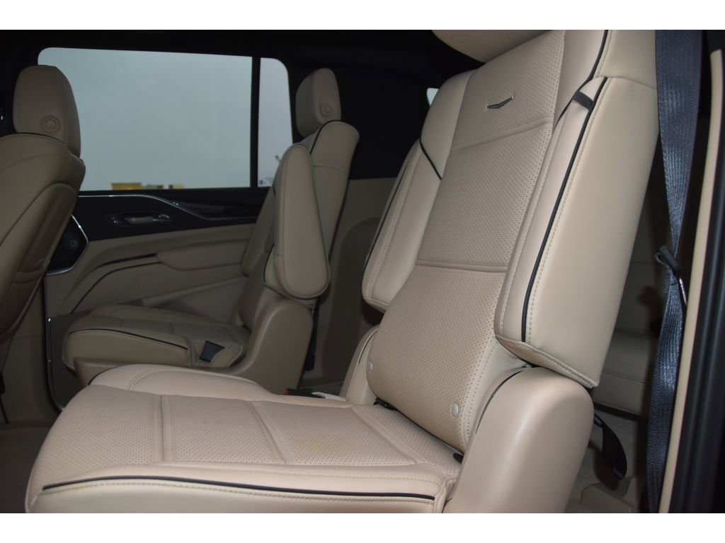 Certified 2023 Cadillac Escalade ESV Premium Luxury image 15