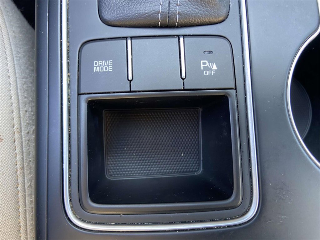 Used 2019 Kia Sorento LX w/ LX Convenience Package image 23