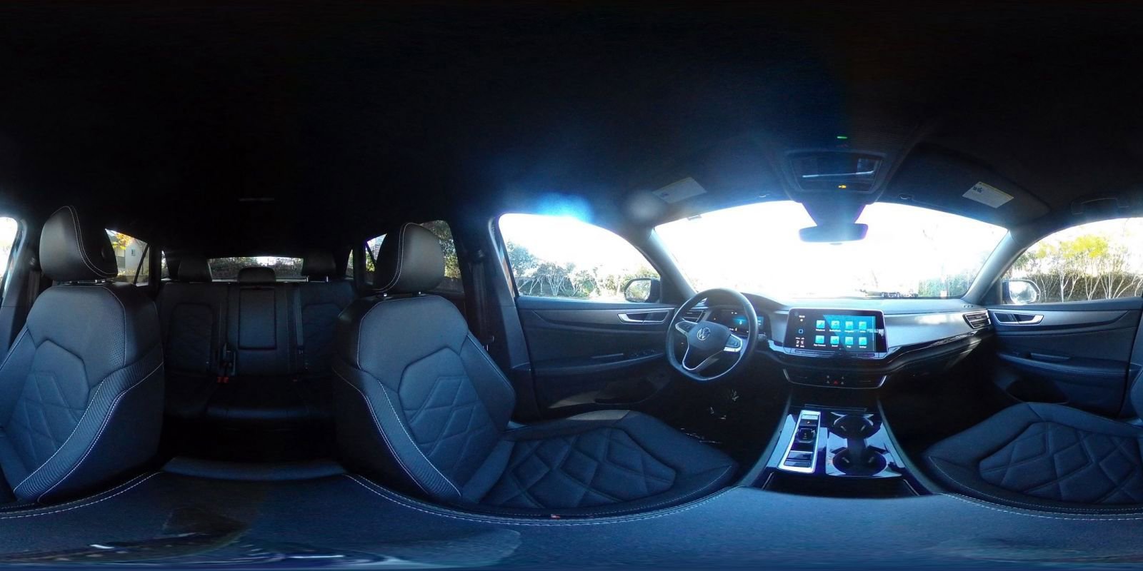 Used 2025 Volkswagen Atlas Cross Sport SE image 43