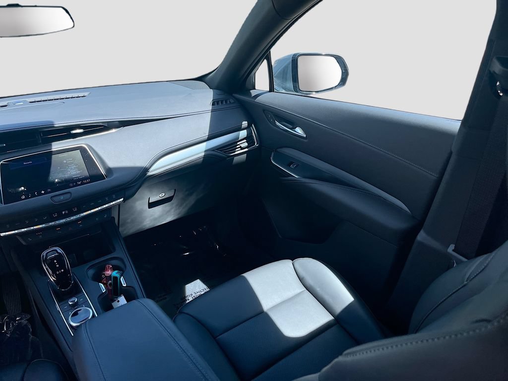 Used 2023 Cadillac XT4 Premium Luxury AWD/4WD image 25