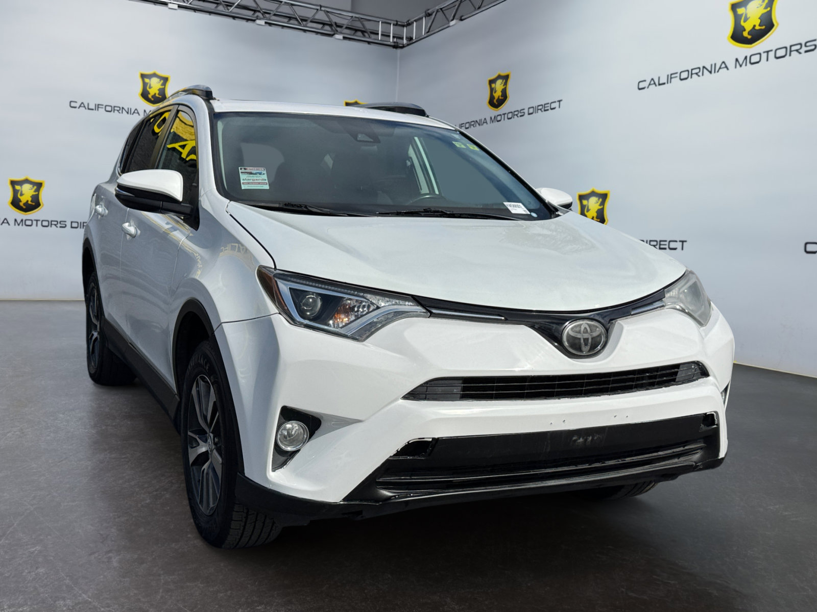 Used 2017 Toyota RAV4 XLE w/ Carpet Mat Package AWD/4WD image 7