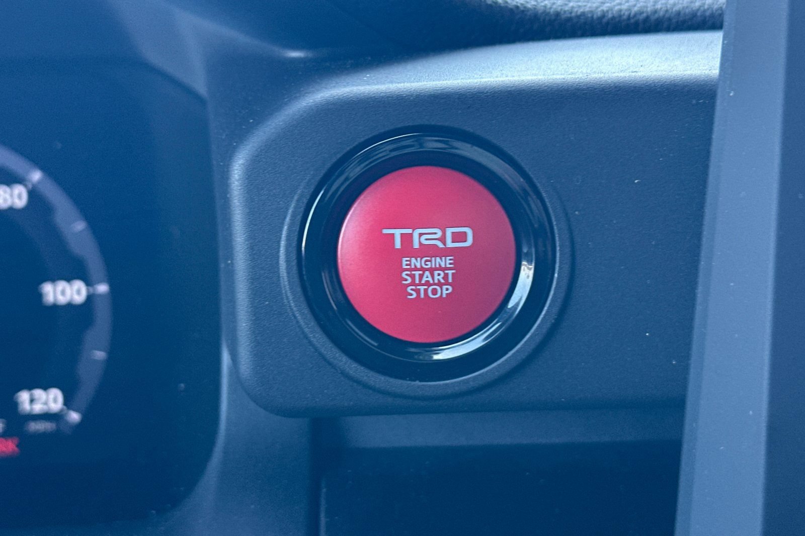 Used 2025 Toyota Tacoma TRD Sport AWD/4WD image 22