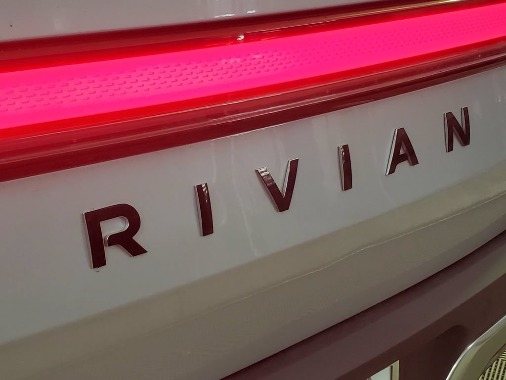 Used 2024 Rivian R1T Adventure Dual AWD/4WD image 34