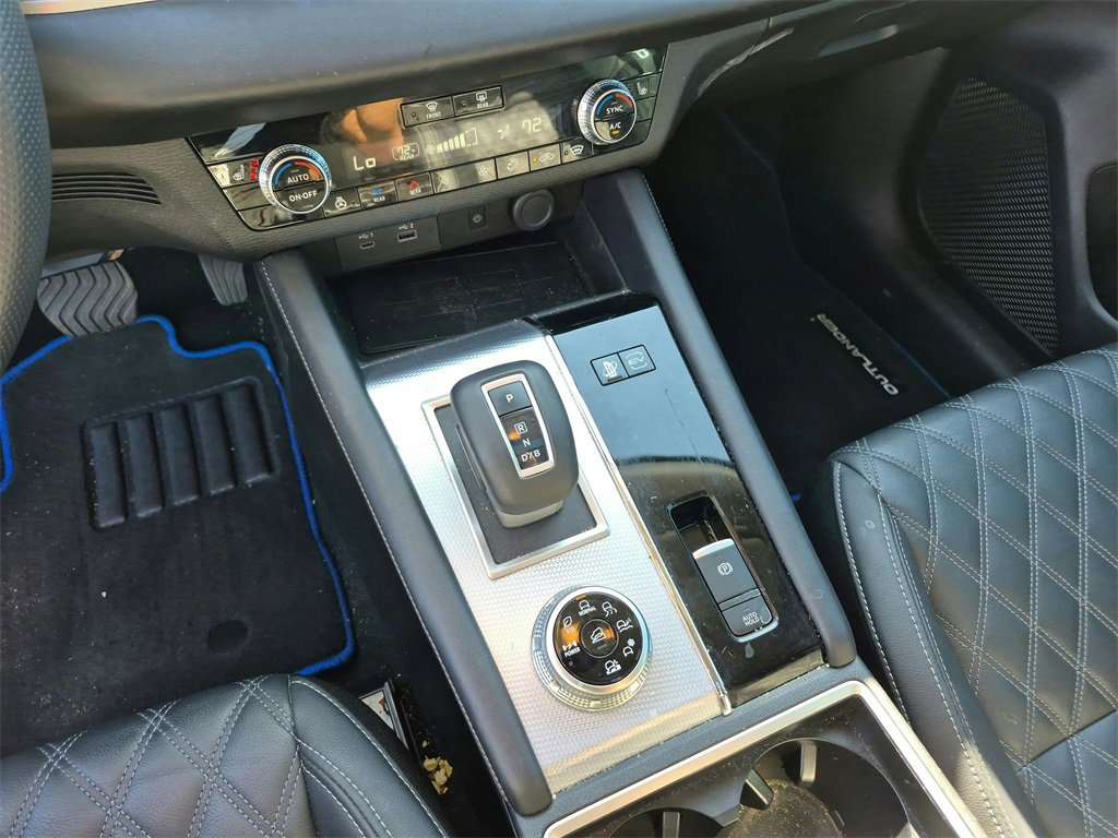 Used 2024 Mitsubishi Outlander 4WD Plug-In Hybrid image 21