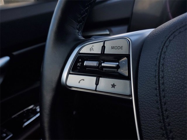 Used 2024 Kia Telluride EX w/ EX Captain's Chair Package image 24