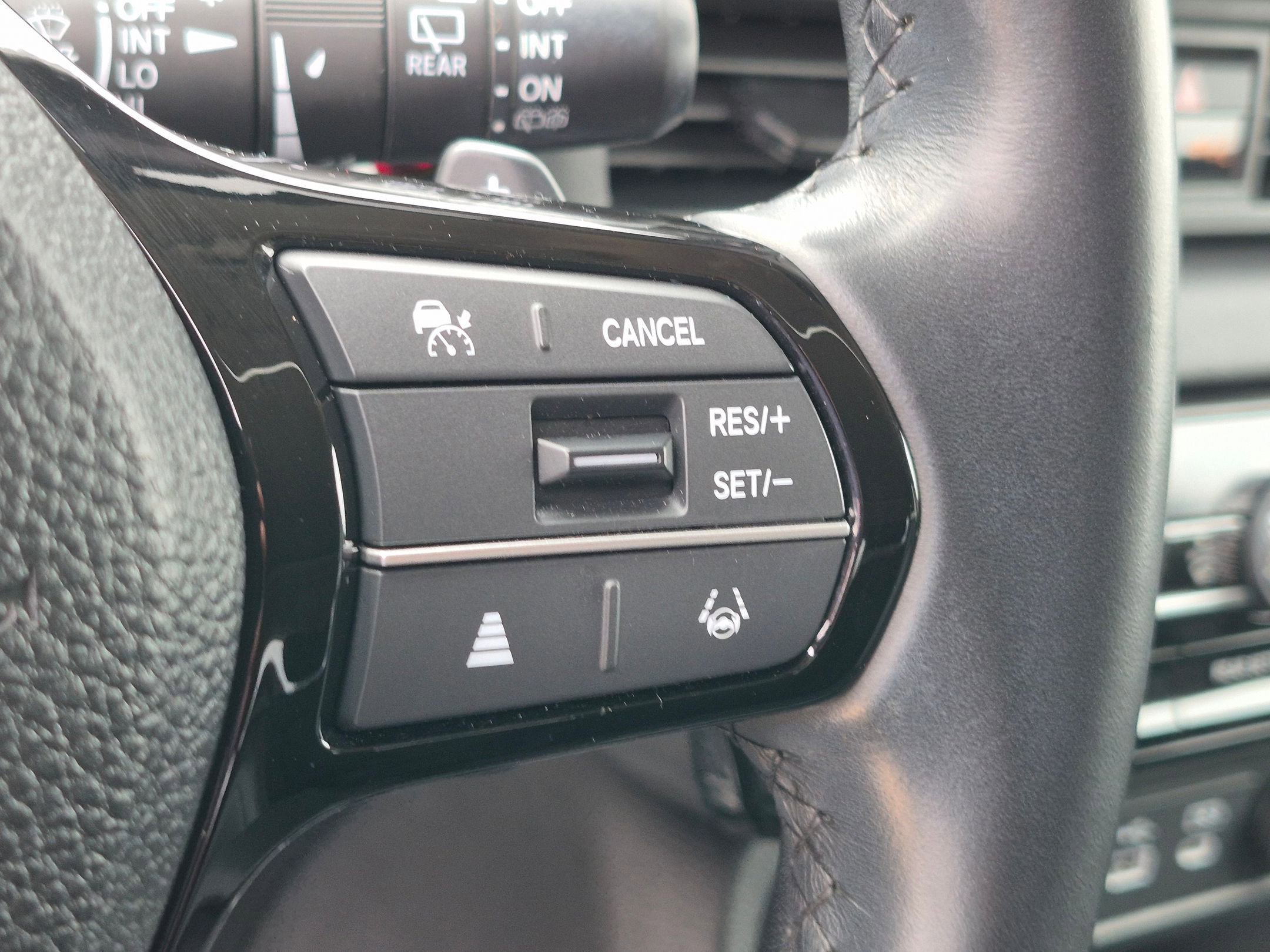 Certified 2023 Honda Pilot Touring image 16