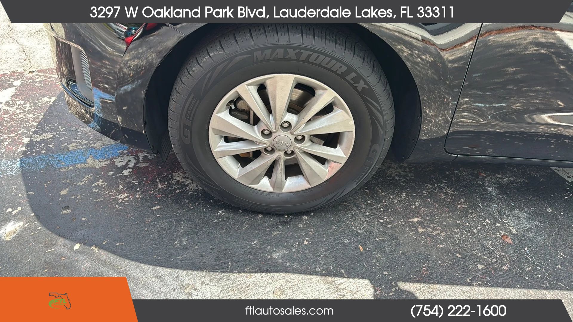Used 2017 Kia Sedona LX w/ LX Essentials Premium Package FWD image 16