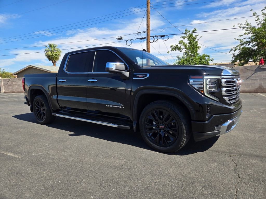 Used 2023 GMC Sierra 1500 Denali w/ Technology Package AWD/4WD image 1
