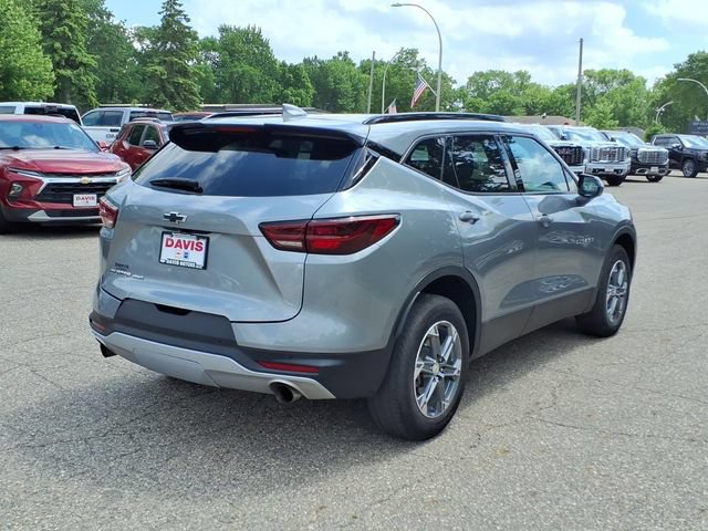 Used 2024 Chevrolet Blazer LT w/ Convenience Package AWD/4WD image 3