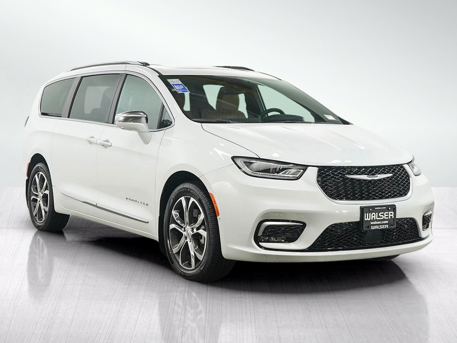 Used 2022 Chrysler Pacifica Pinnacle AWD/4WD image 7