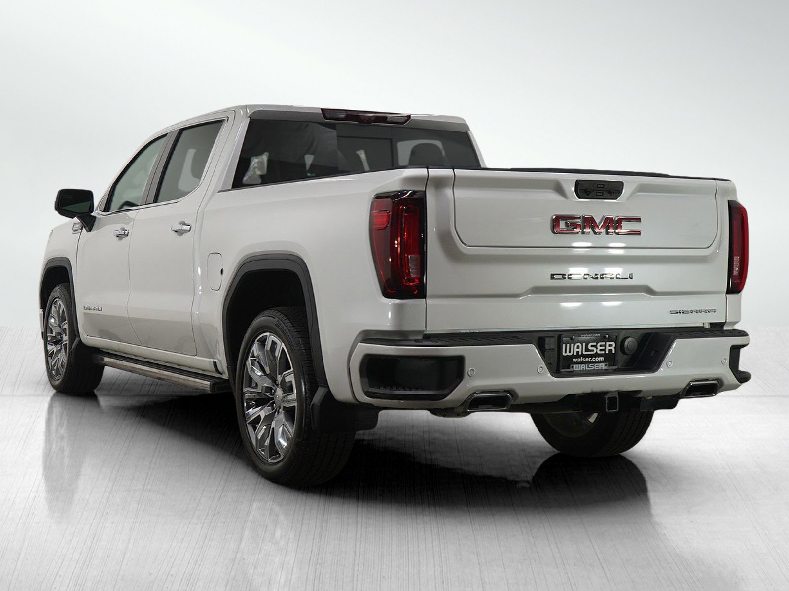 Used 2025 GMC Sierra 1500 Denali w/ Denali Reserve Package image 3