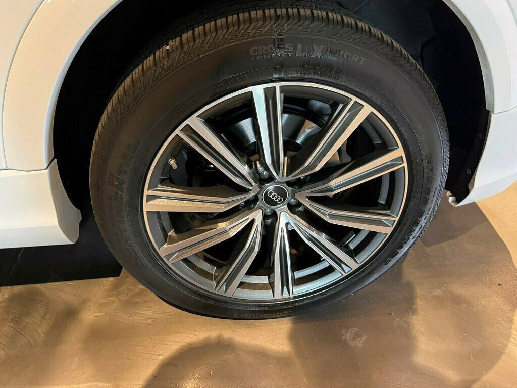 Used 2023 Audi SQ8 Premium Plus w/ Executive Package image 10