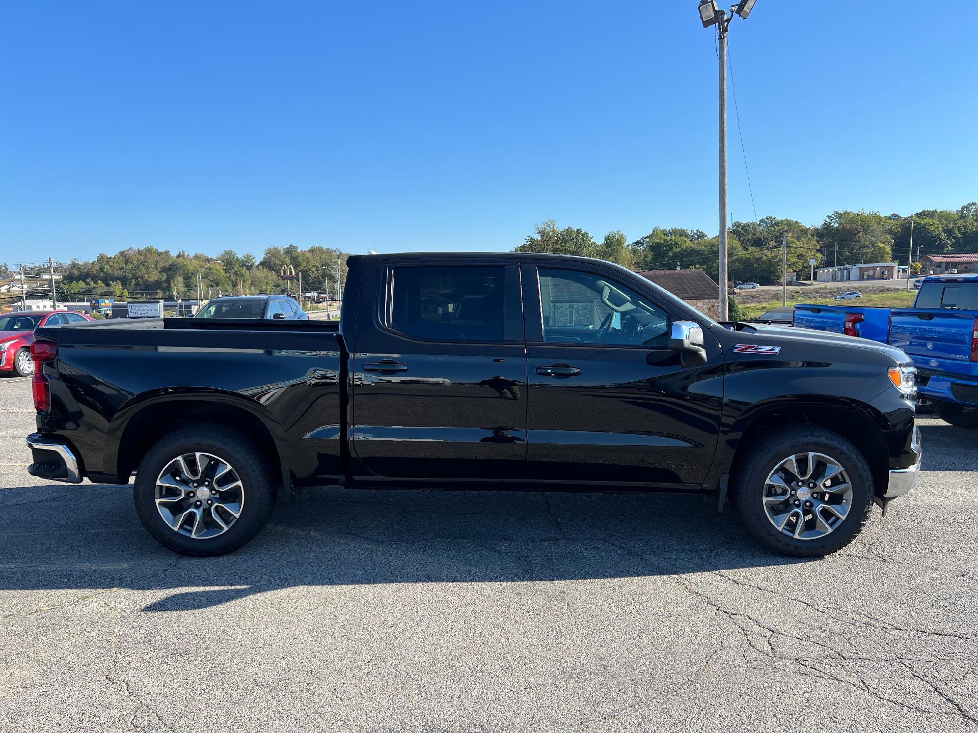 New 2025 Chevrolet Silverado 1500 LT image 2