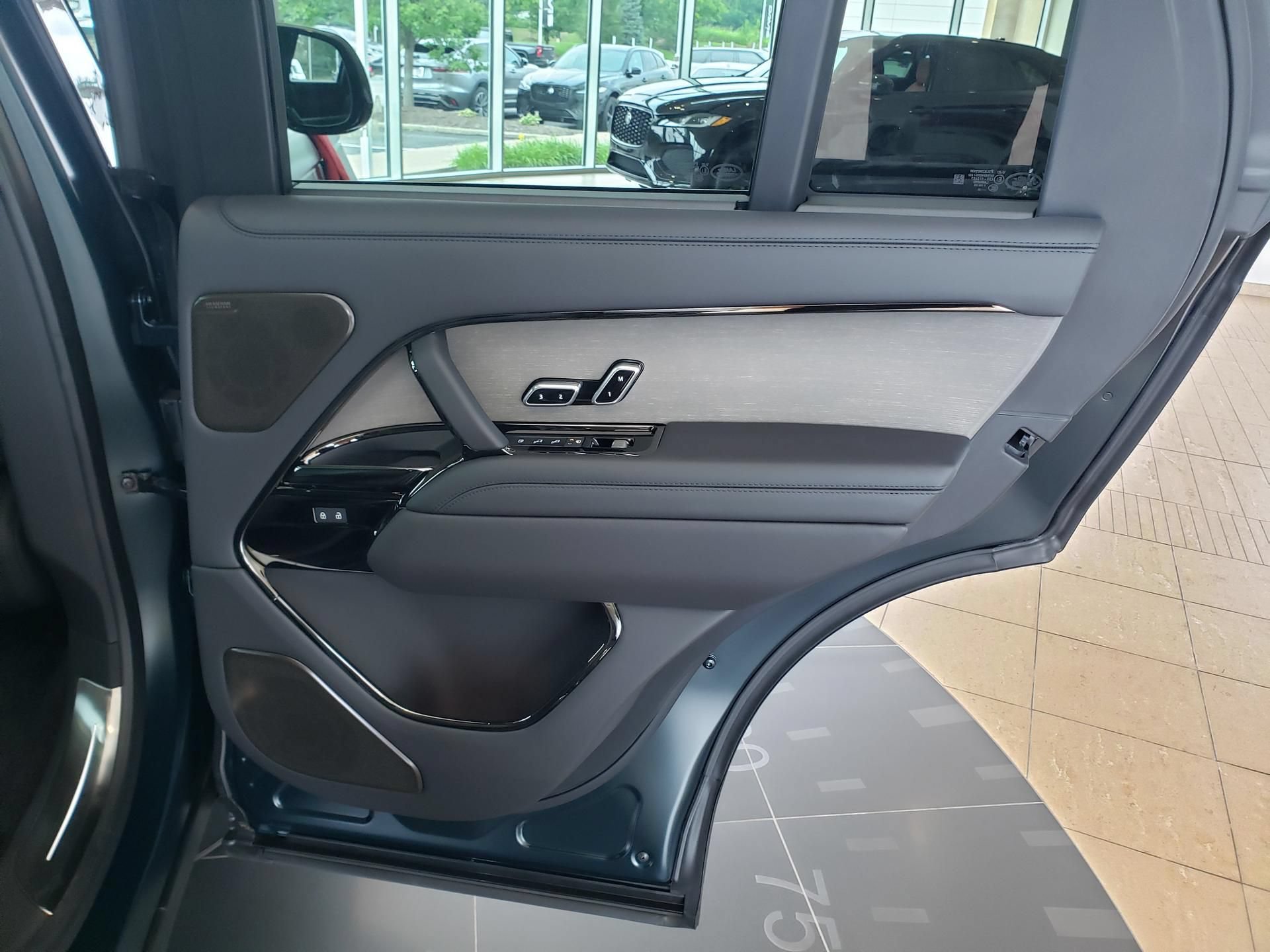 New 2026 Land Rover Range Rover SV AWD/4WD image 16