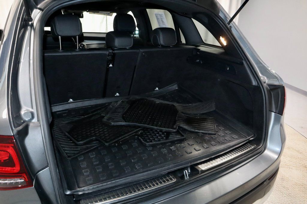 Used 2021 Mercedes-Benz GLC 300 4MATIC image 16