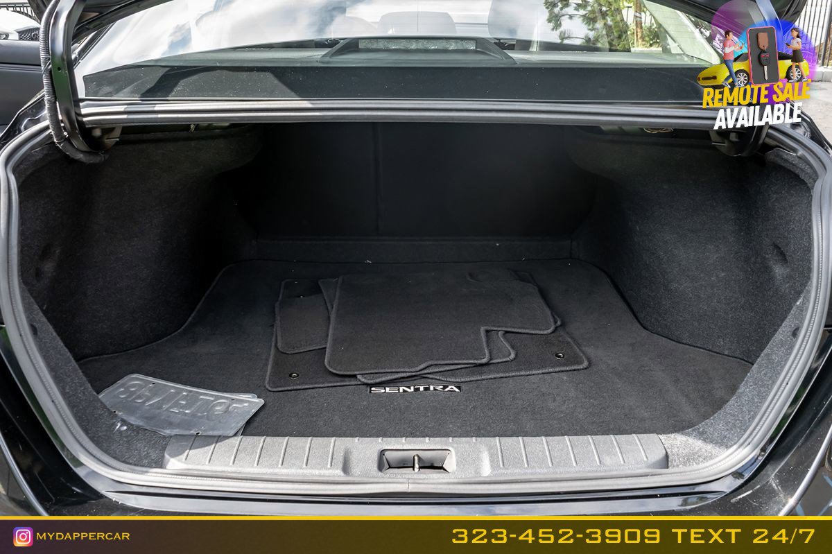 Used 2020 Nissan Sentra SR w/ Premium Package FWD image 17