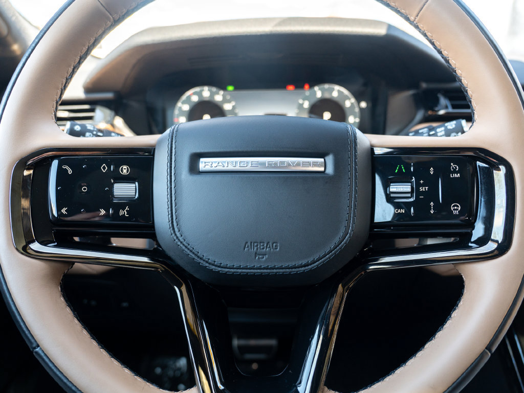 Certified 2025 Land Rover Range Rover Velar Dynamic HSE AWD/4WD image 15