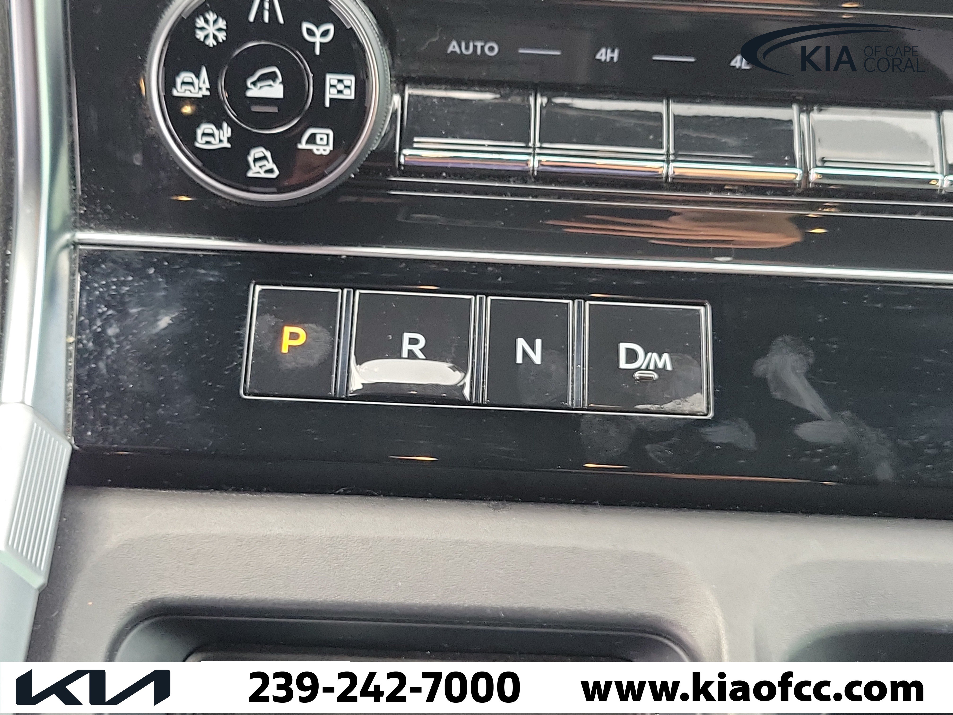 Used 2025 Nissan Armada SL AWD/4WD image 21