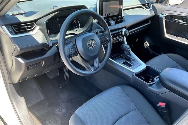 Used 2025 Toyota RAV4 XLE FWD image 16