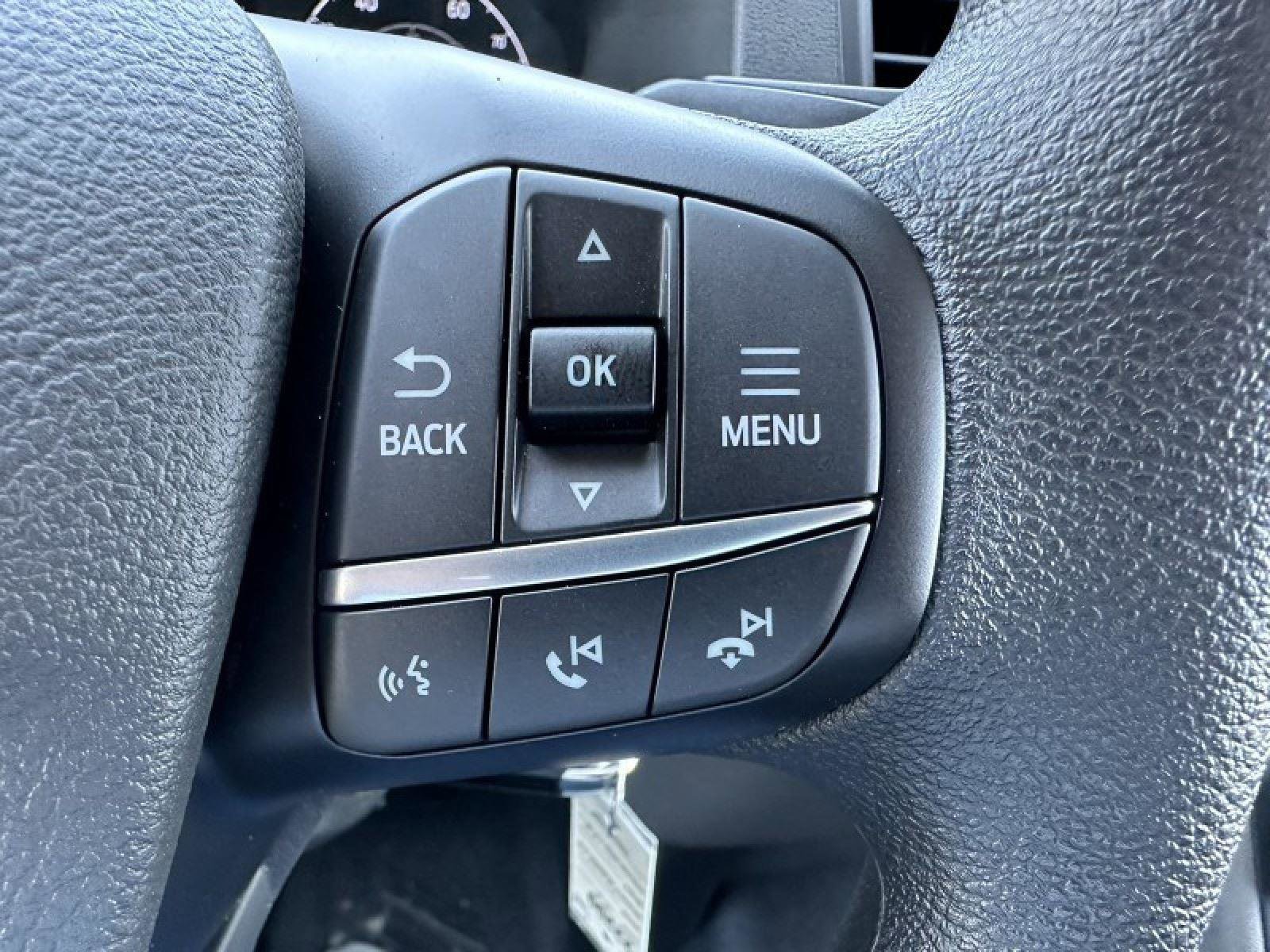 Used 2023 Ford E-Transit Medium Roof image 19