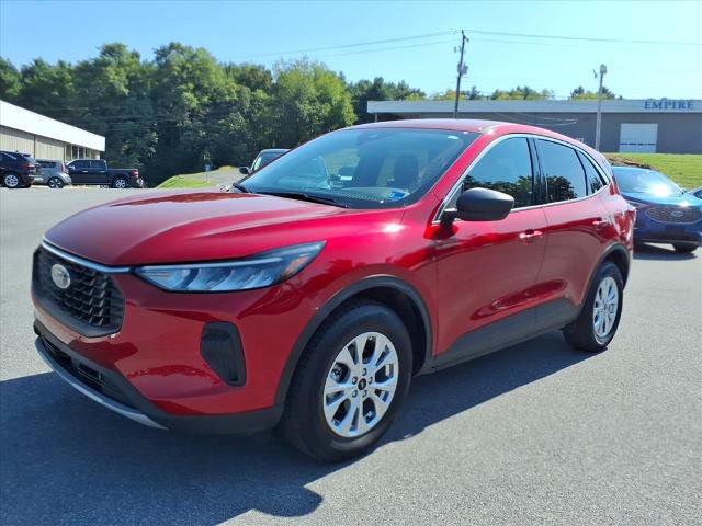 Certified 2023 Ford Escape Active AWD/4WD image 1