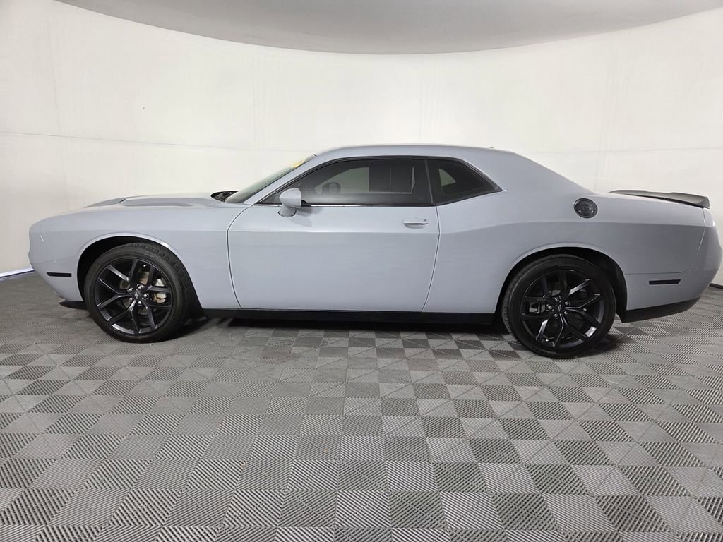 Used 2022 Dodge Challenger SXT w/ Blacktop Package RWD image 8