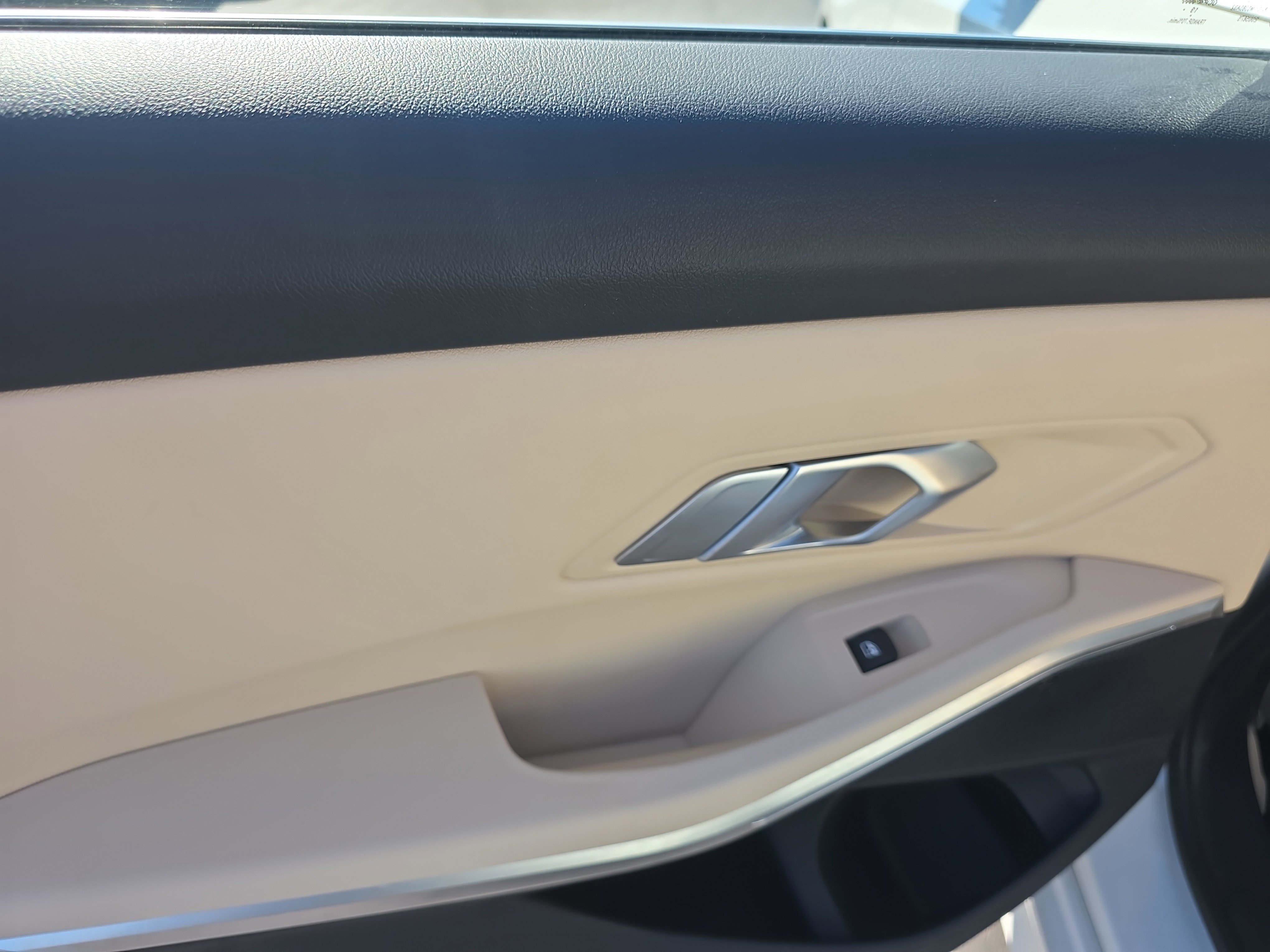 Used 2021 BMW 330e w/ Convenience Package image 8