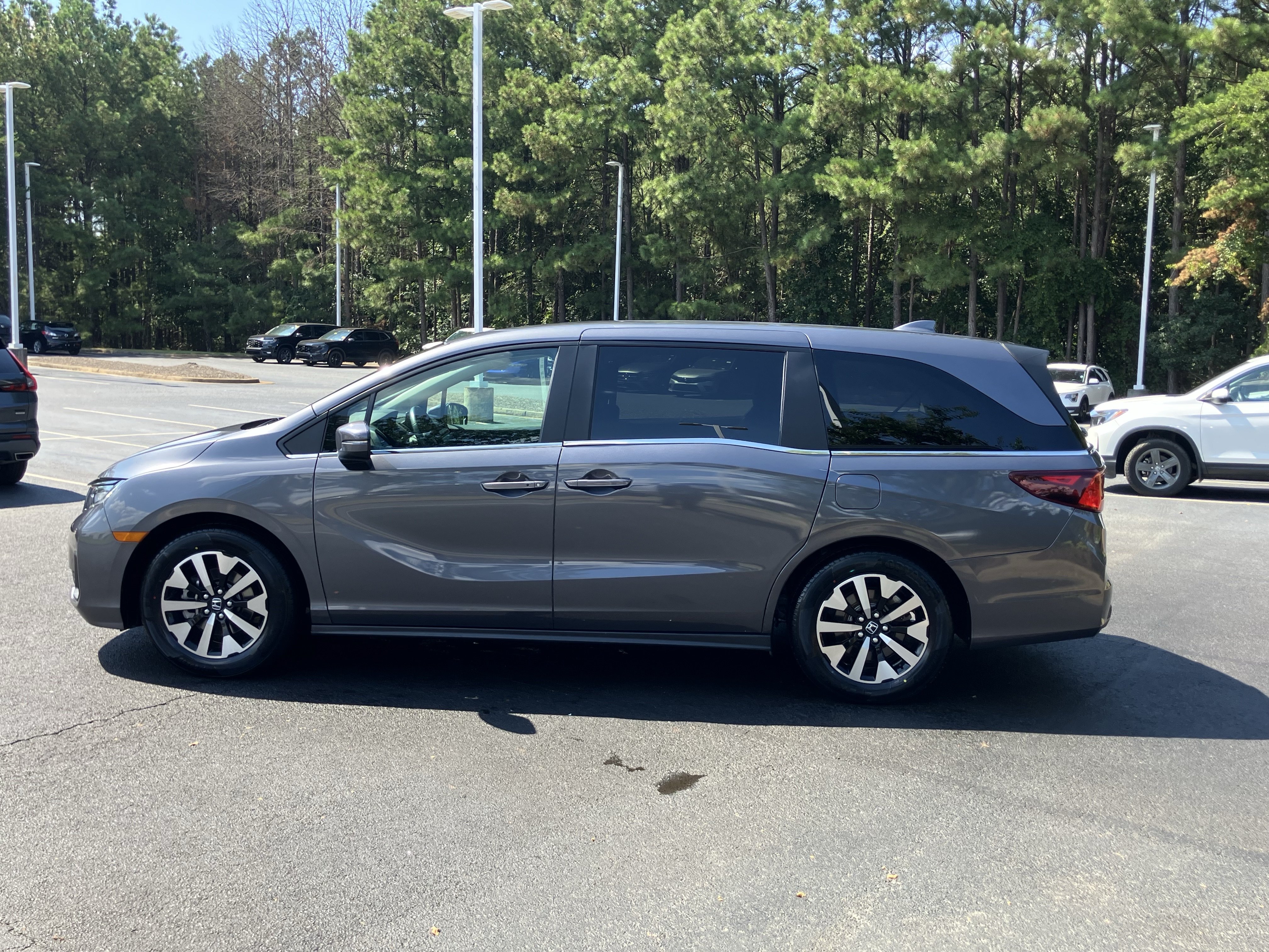 Used 2025 Honda Odyssey EX-L image 7