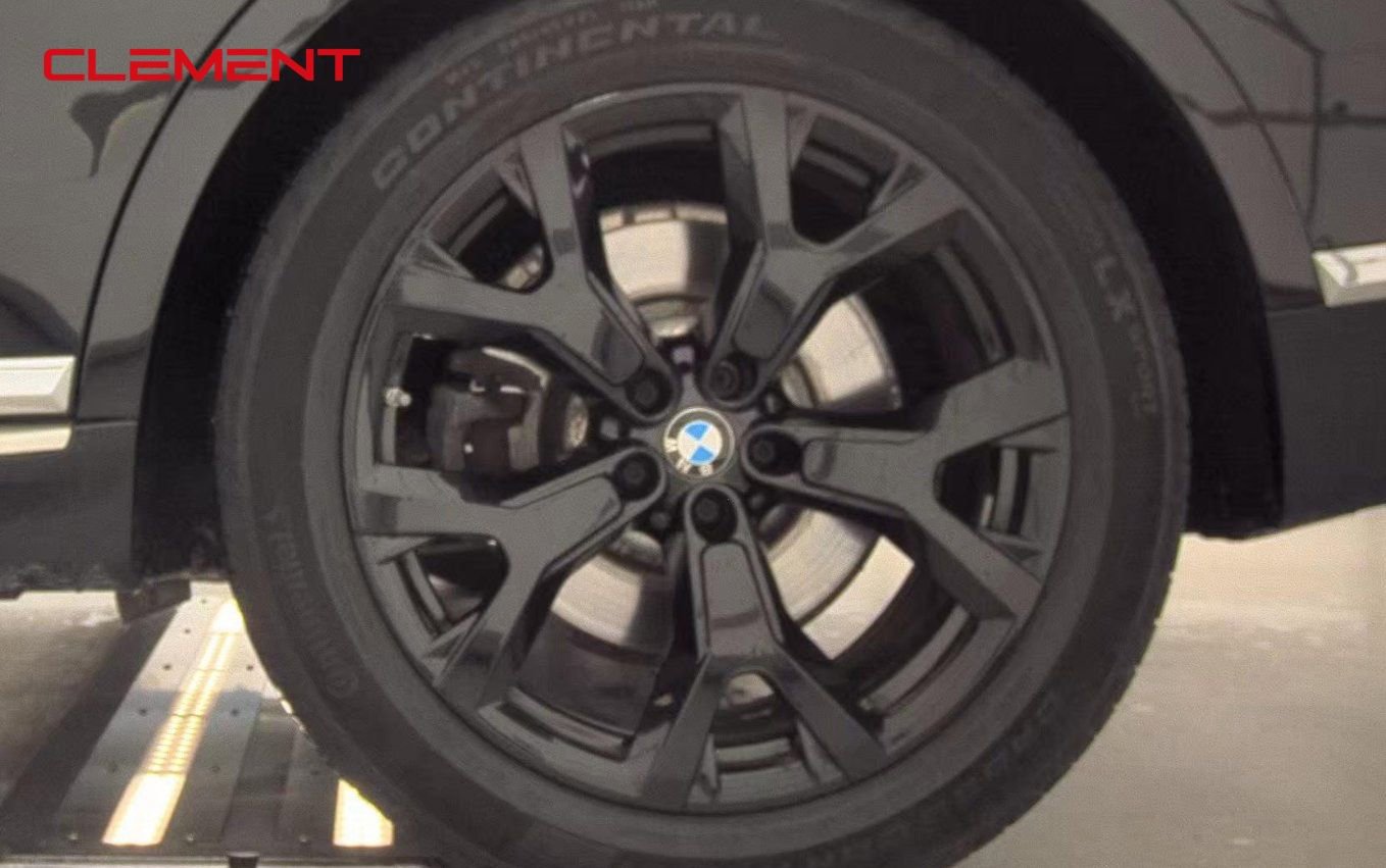 Used 2021 BMW X7 xDrive40i w/ Premium Package image 9