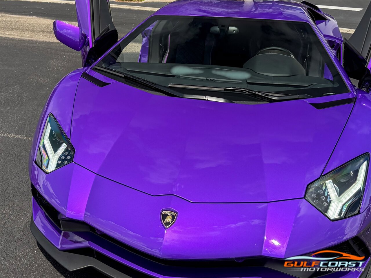 Used 2018 Lamborghini Aventador S image 3