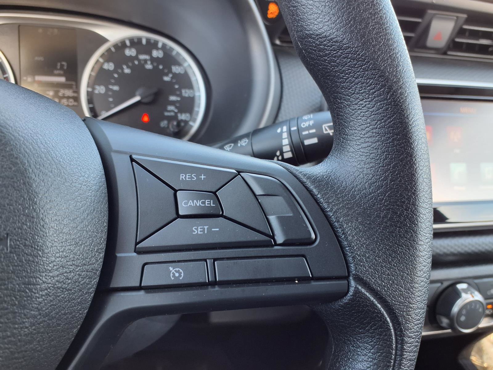 Used 2025 Nissan Kicks Play S image 12