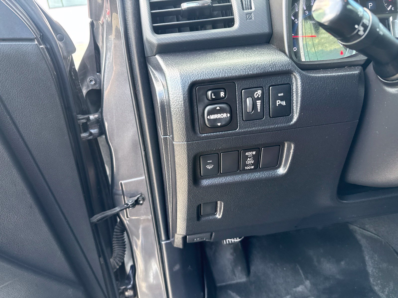 Used 2017 Toyota 4Runner Limited AWD/4WD image 10